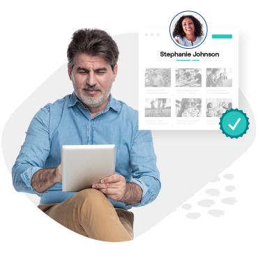 Person look for freelancers for hire that are vetted