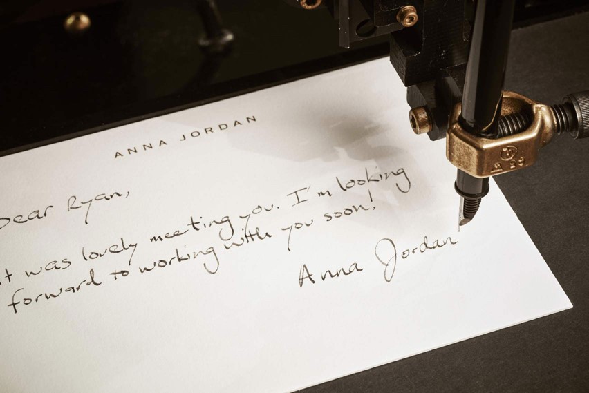 Bond "handwriting robots"